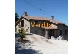 3 SF, Casale in pietra con terreno ad Assisi