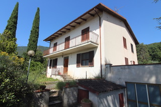 SF 1/B, CASA IN VENDITA CON TERRENO