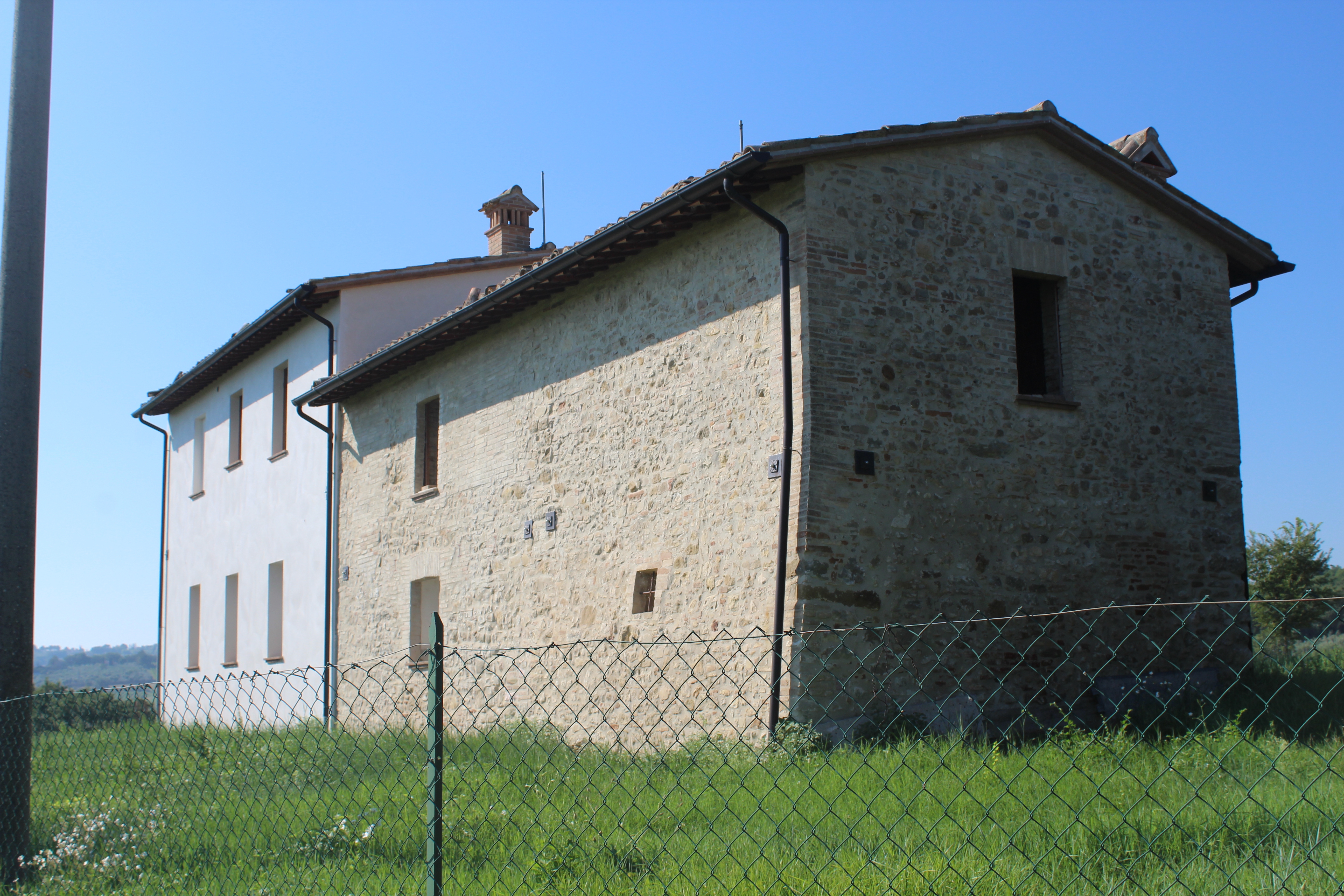 SF 18, CASALE IN VENDITA BEVAGNA MONTEFALCO
