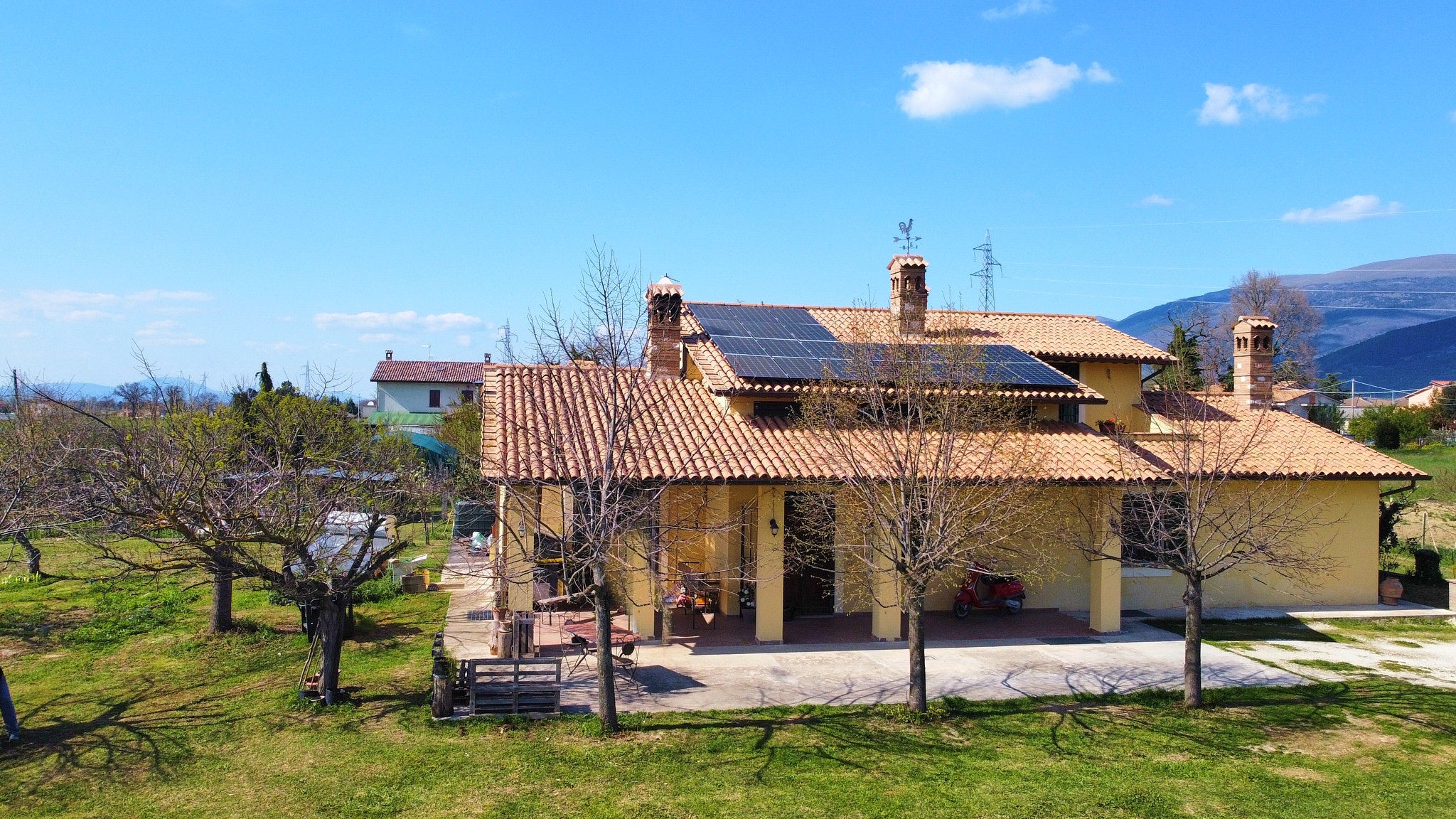 SF 29, VILLA IN VENDITA SPELLO