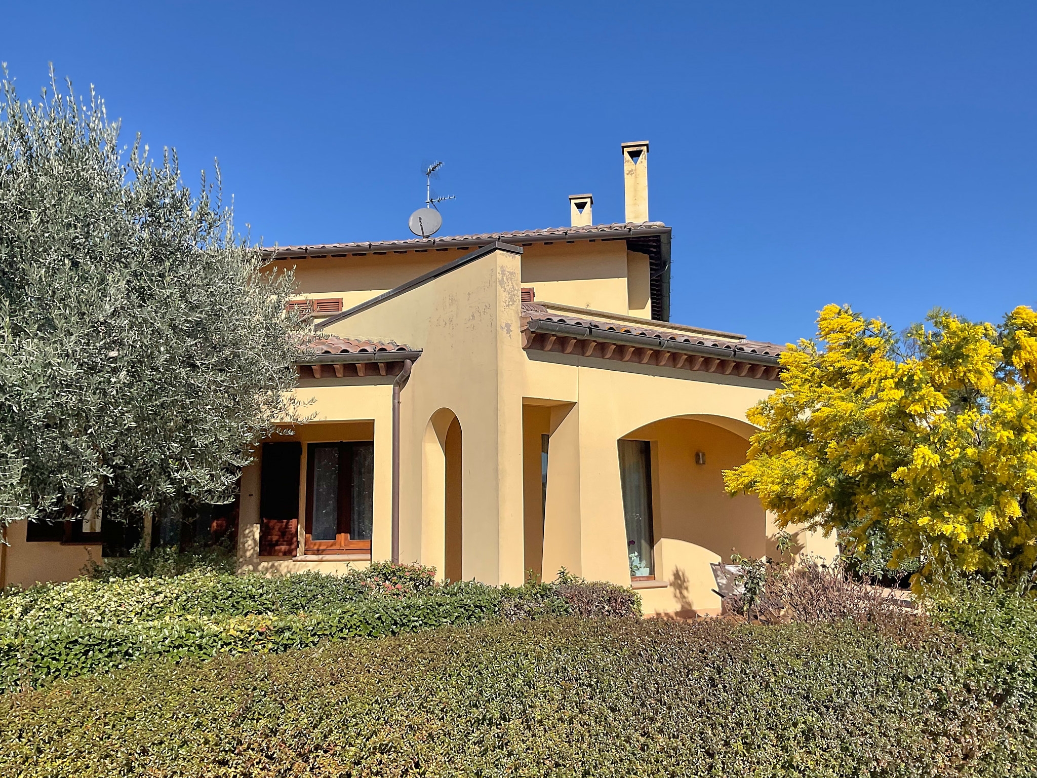 APPARTAMENTO INDIPENDENTE SU VILLA